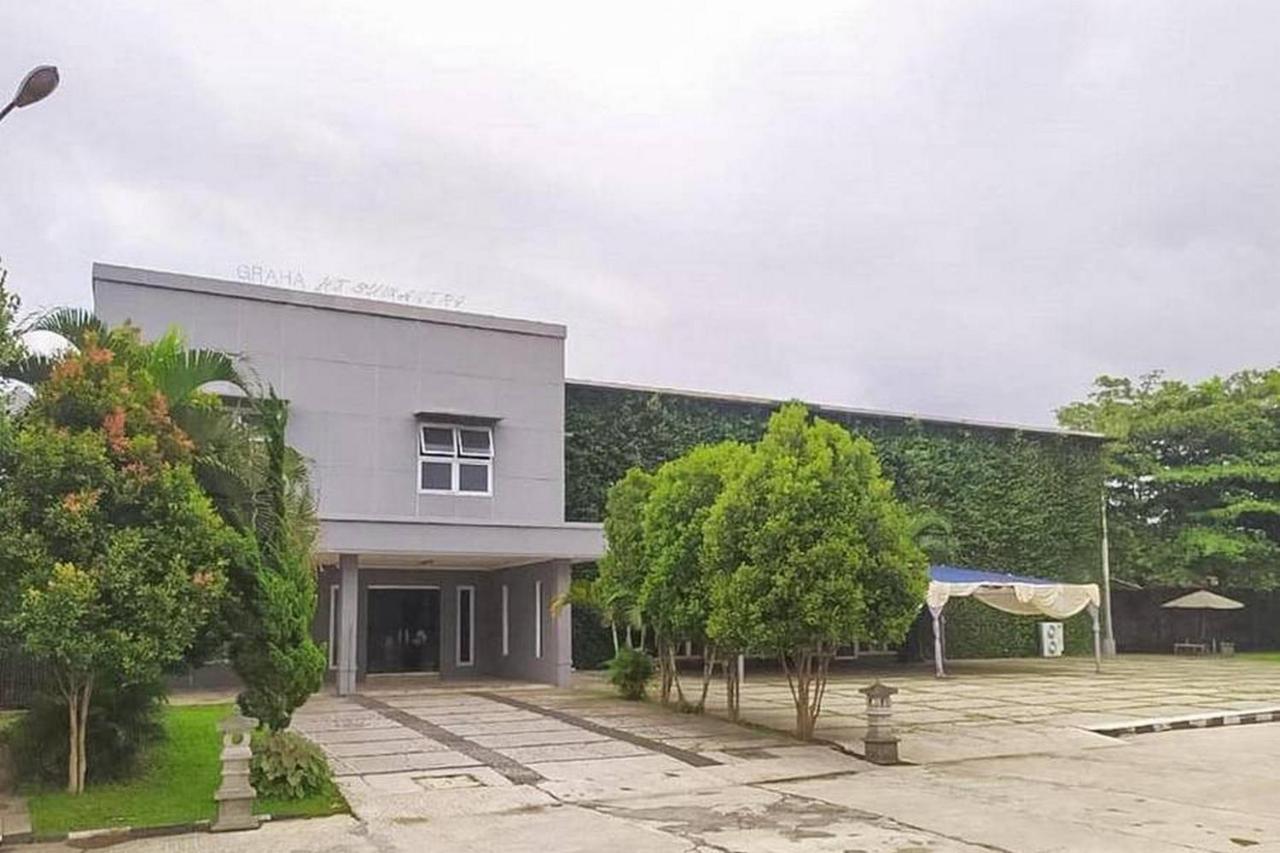 Graha Ht Sumantri Mitra Reddoorz Hotel Тасикмалая Екстериор снимка